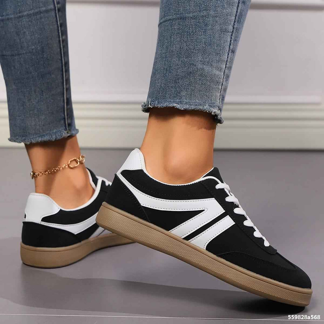 Women's Lace-Up Round Toe Flat Sneakers - PU Leather Casual Slip-On Walking Shoes