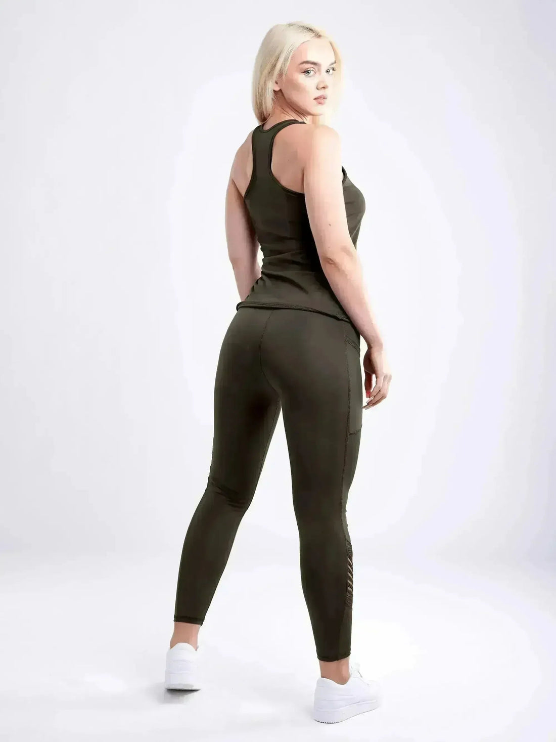 Women's High-Waisted Pilates Leggings with Side Pockets & Mesh Panels