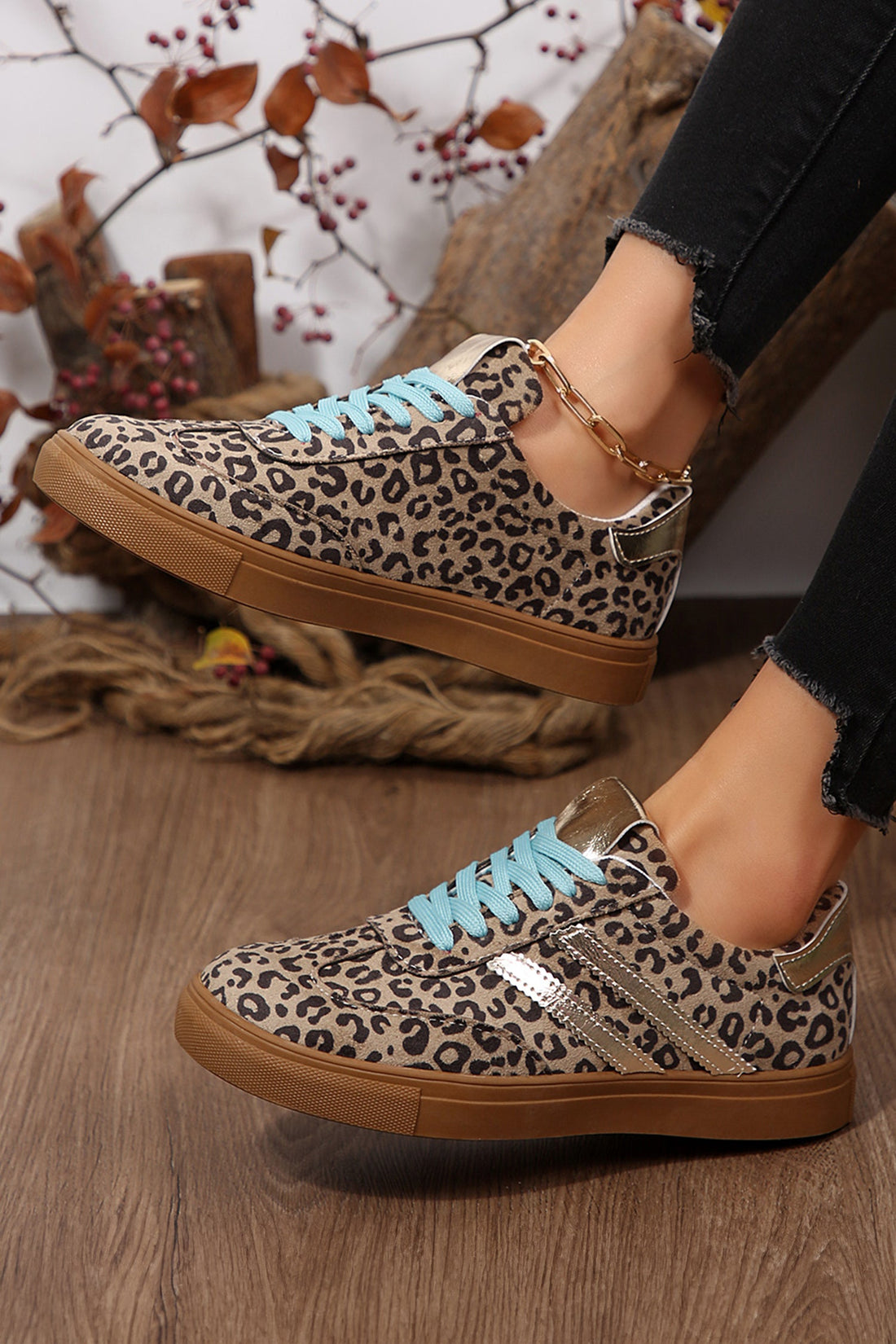 Women's Harmony Detail Lace Up Sneakers