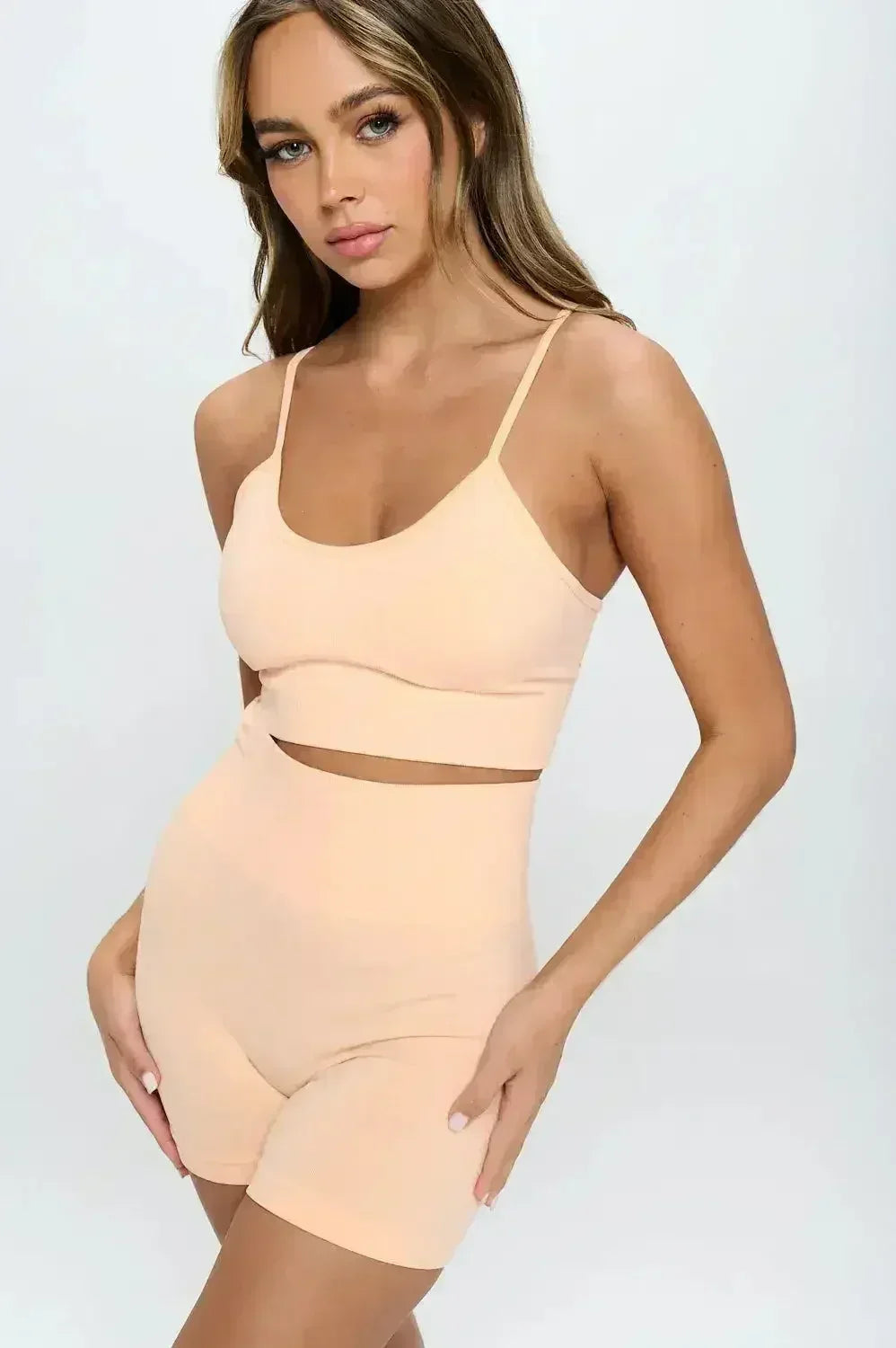 Women's 2-Piece Seamless Sleeveless Crop Top & Biker Shorts Set