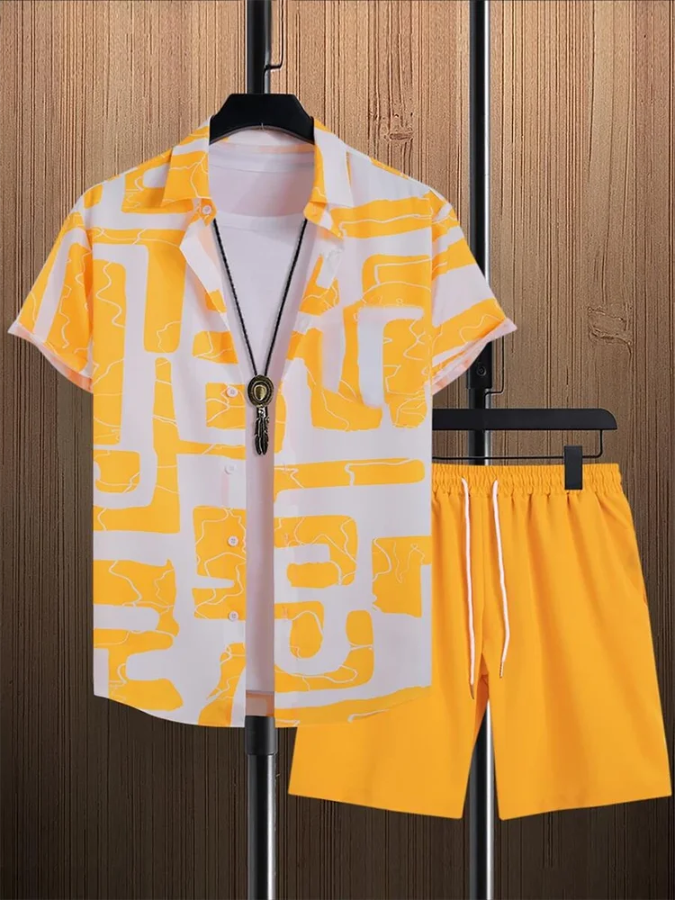 Resort Luxury Style Men's Short-sleeved Outfit