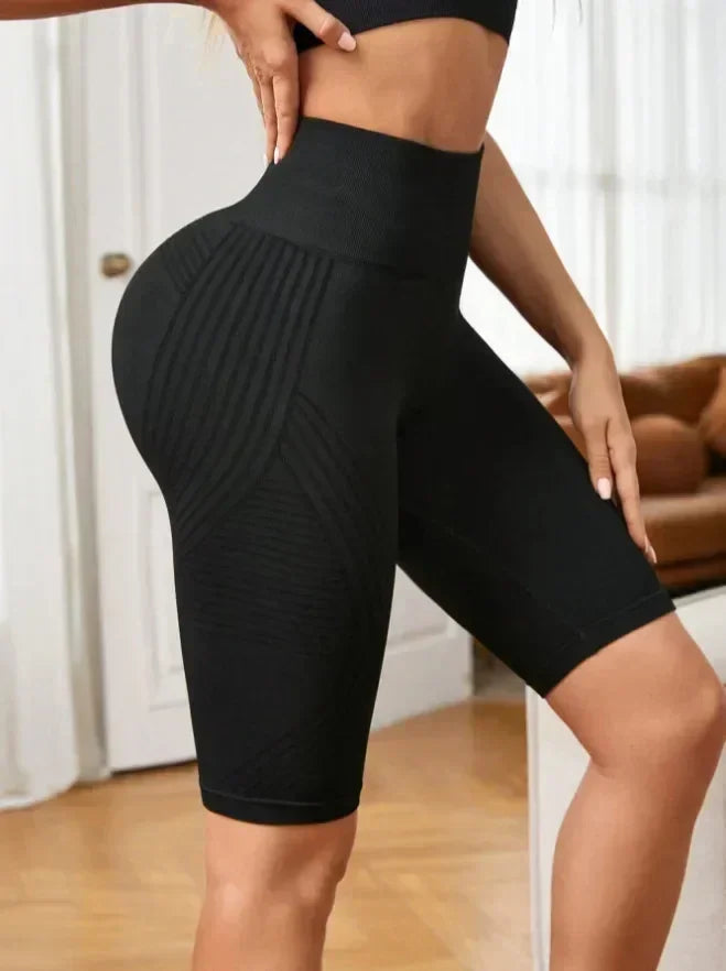 Women‘s Seamless Yoga Shorts High Waisted Striped Slim Shorts Sexy Butt Lifting Gym Training High Elastic Five Point Pants
