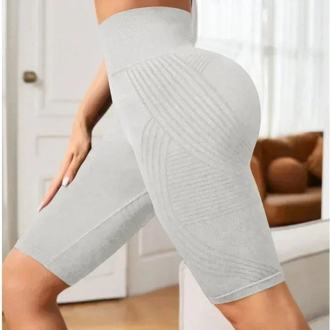 Women‘s Seamless Yoga Shorts High Waisted Striped Slim Shorts Sexy Butt Lifting Gym Training High Elastic Five Point Pants