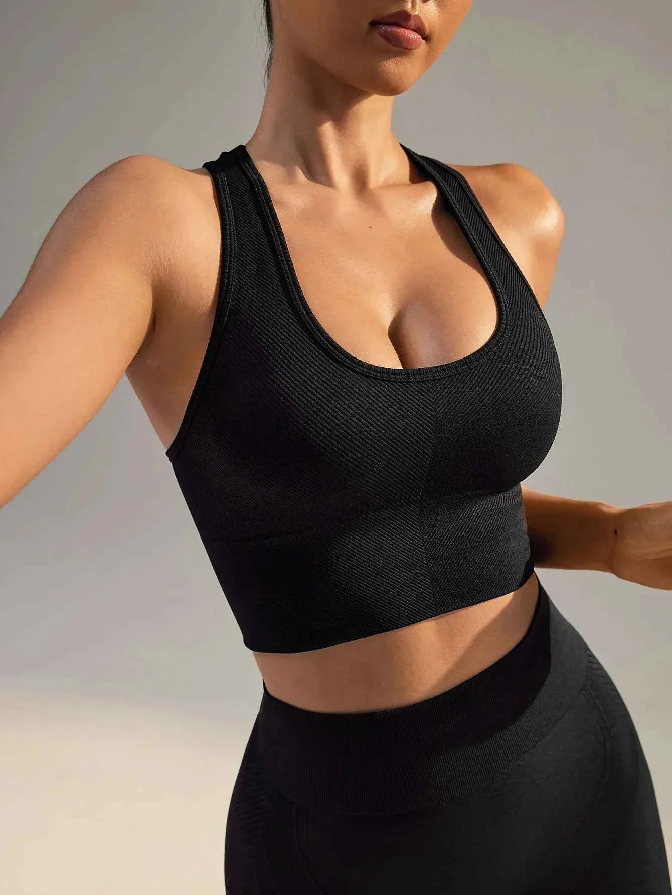 Women's Seamless Ribbed Racerback Sports Bra
