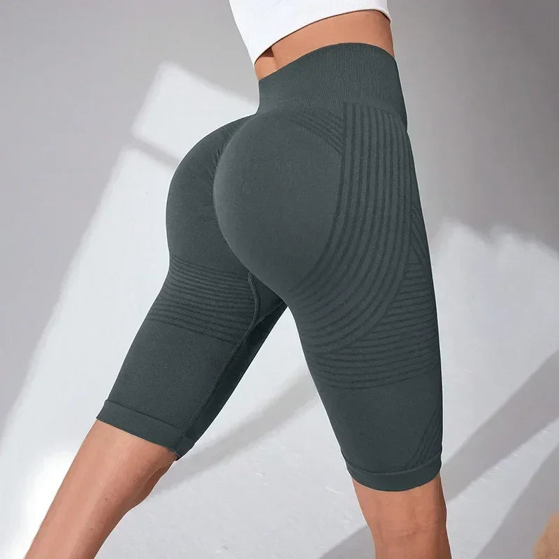 Women‘s Seamless Yoga Shorts High Waisted Striped Slim Shorts Sexy Butt Lifting Gym Training High Elastic Five Point Pants