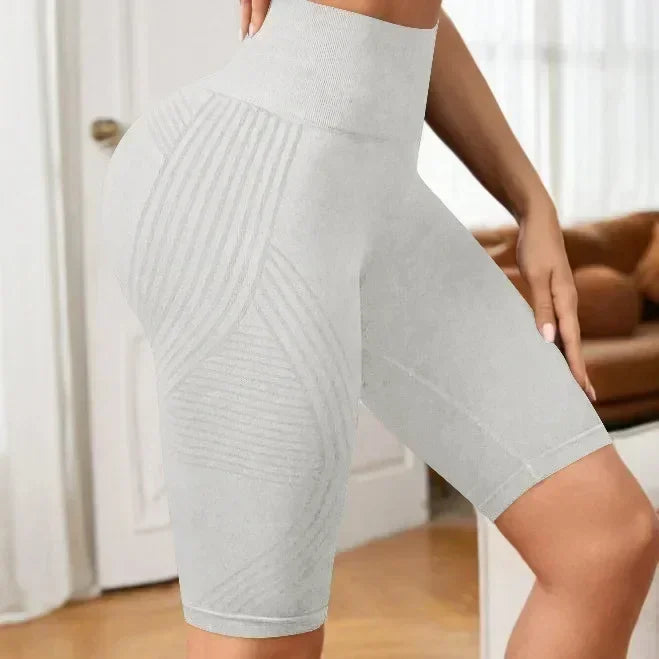 Women‘s Seamless Yoga Shorts High Waisted Striped Slim Shorts Sexy Butt Lifting Gym Training High Elastic Five Point Pants