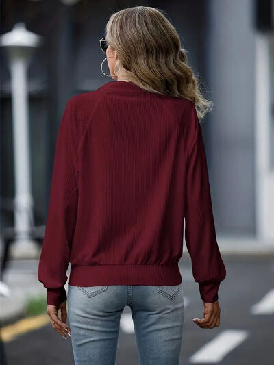Women's Simple White Zip Up Collared Neck Raglan Sleeve Jacket