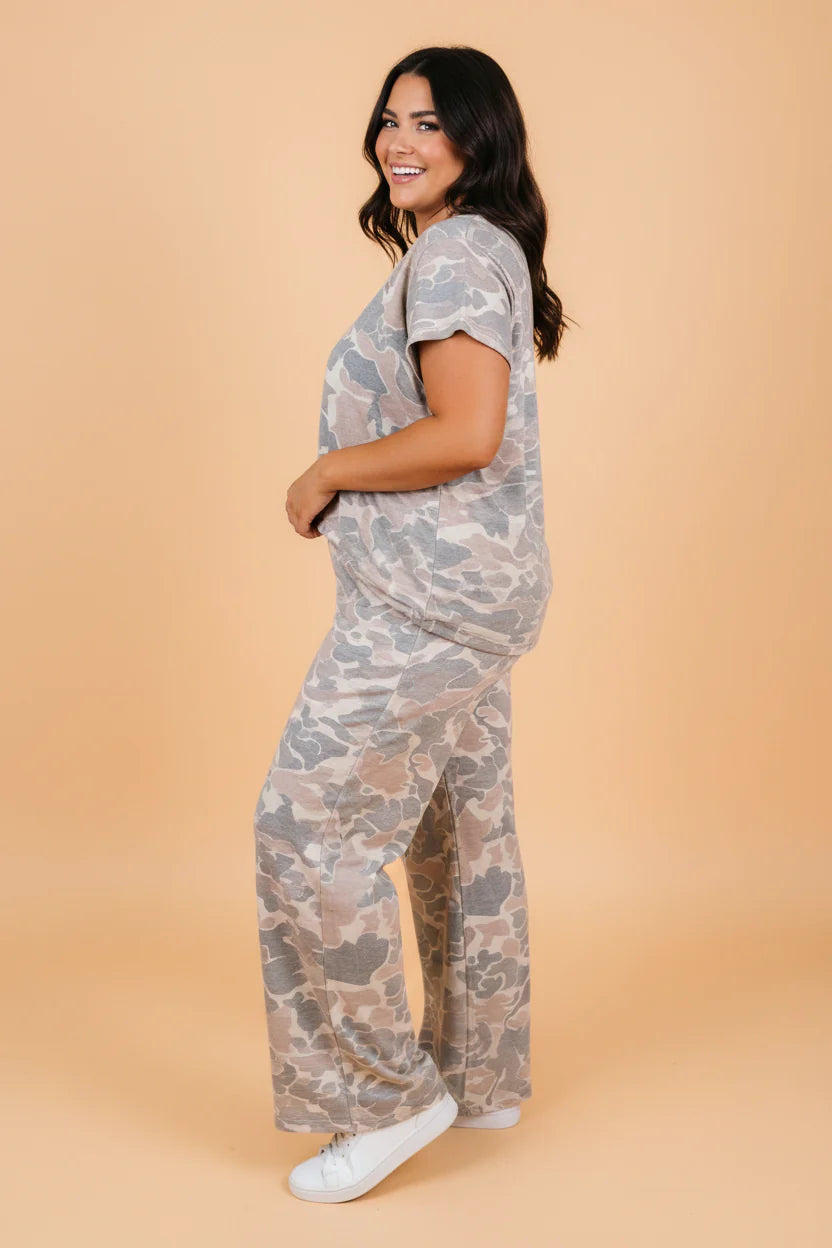 Women's Plus Size Camo Top & Wide Leg Pants Set
