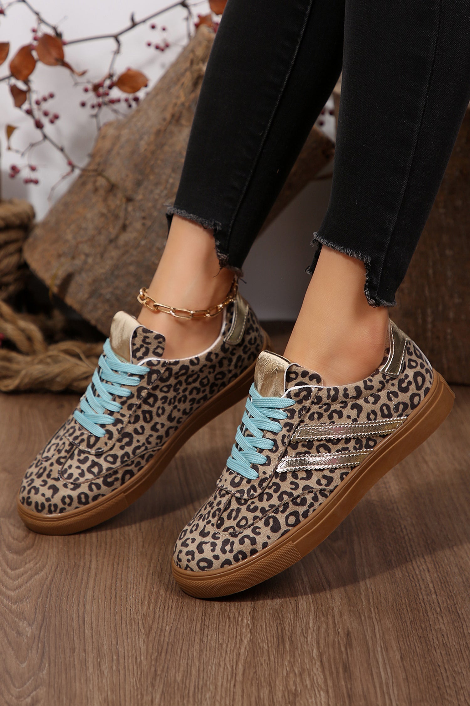 Women's Harmony Detail Lace Up Sneakers
