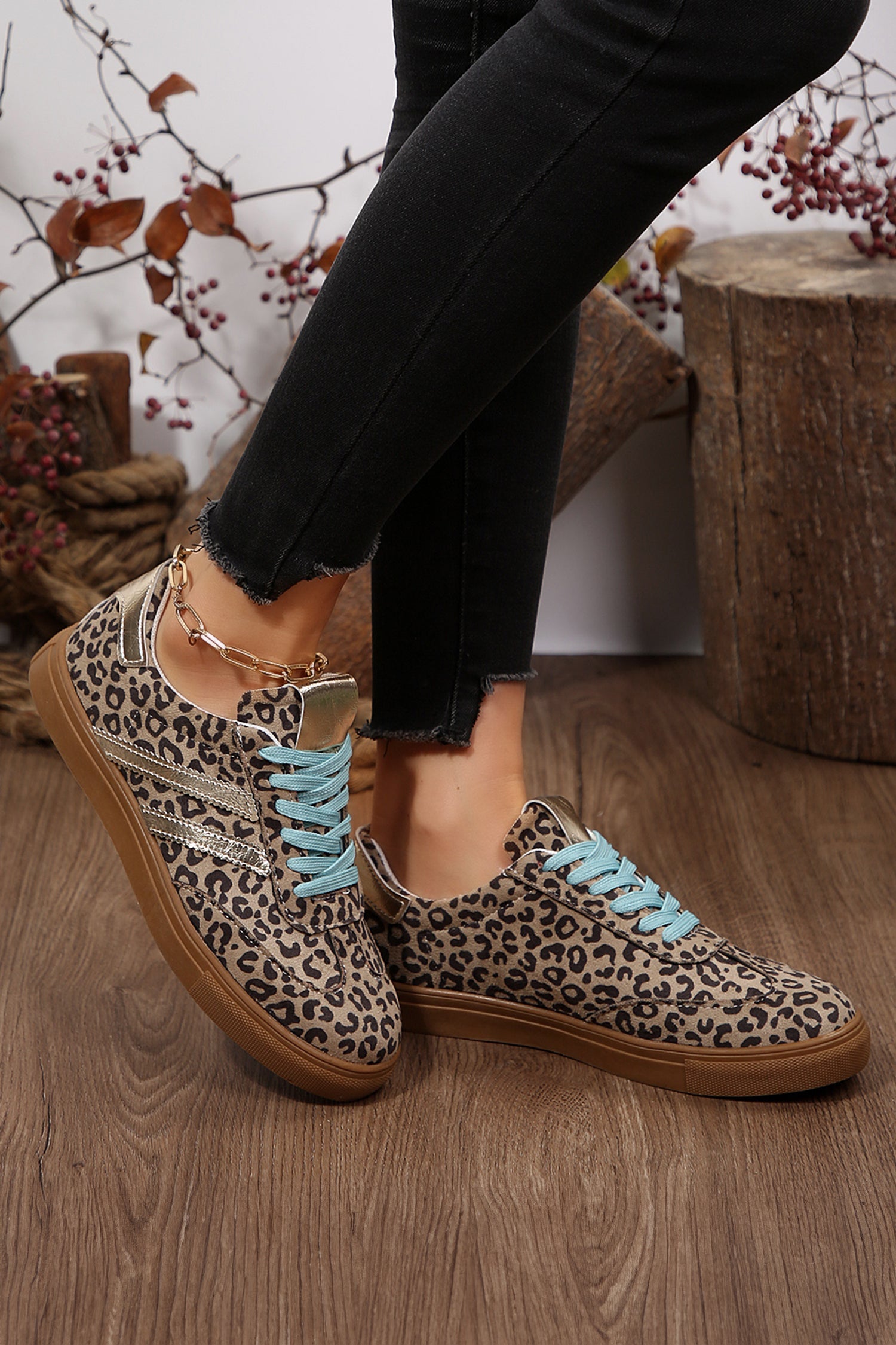 Women's Harmony Detail Lace Up Sneakers