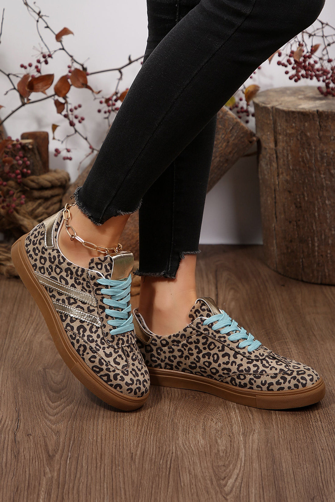 Women's Harmony Detail Lace Up Sneakers