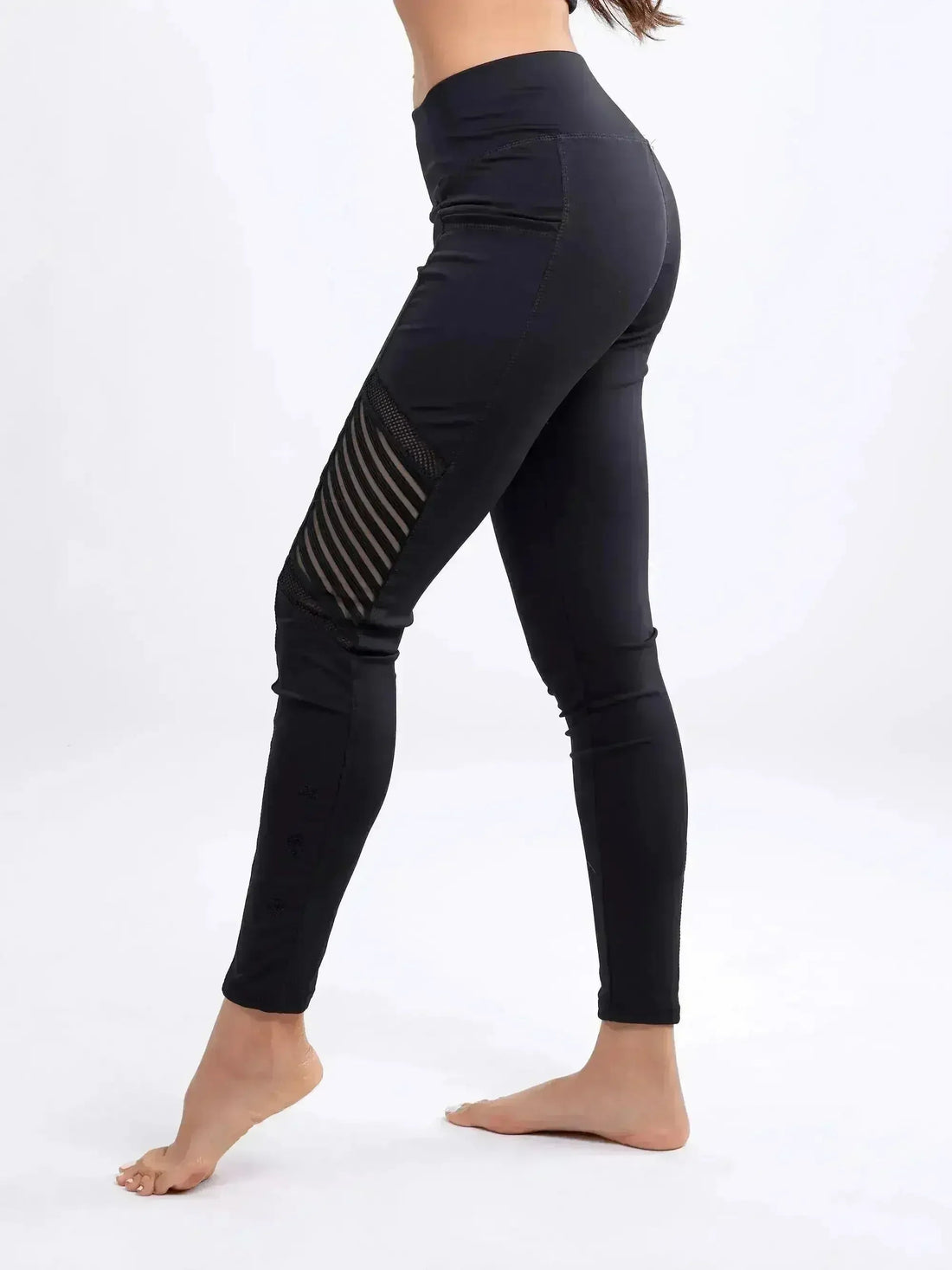 Women's High-Waisted Pilates Leggings with Side Pockets & Mesh Panels