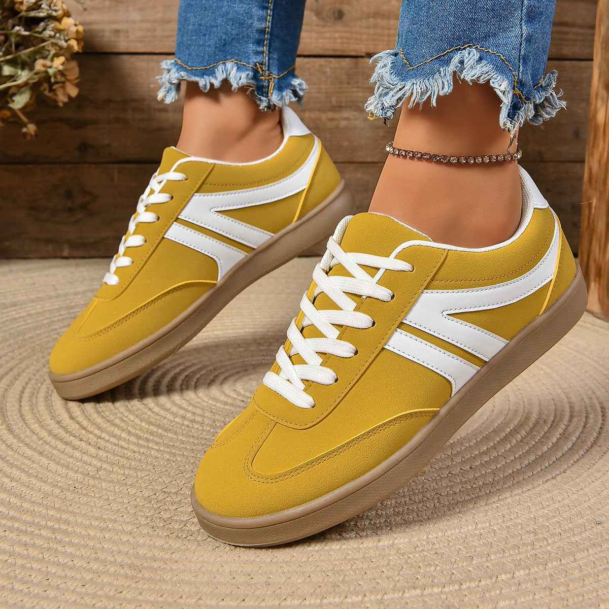 Women's Lace-Up Round Toe Flat Sneakers - PU Leather Casual Slip-On Walking Shoes