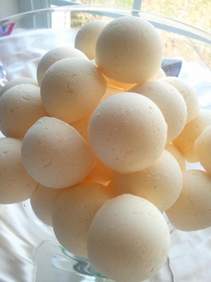 14 bath bombs (select from over 100 fragrances) great for dry skin