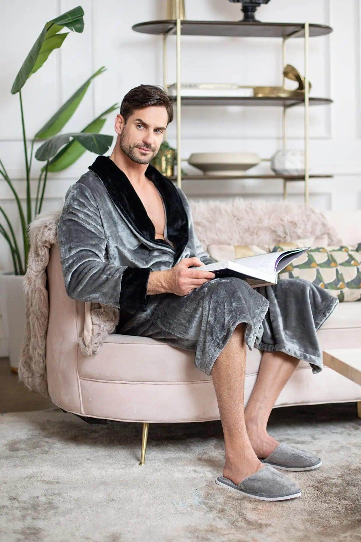 Men'sCozy Plush Robes – Built for Comfort, Designed to Last