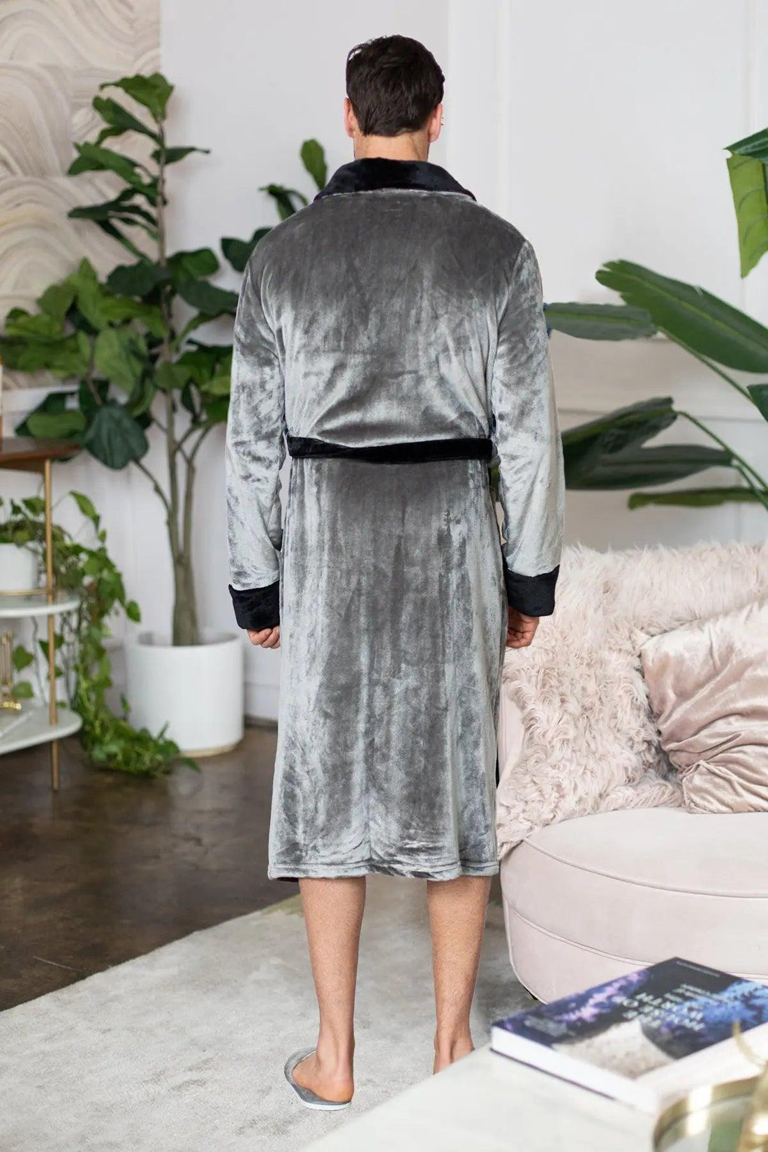 Men'sCozy Plush Robes – Built for Comfort, Designed to Last